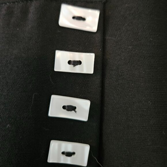 Black blouse with white shell buttons - Picture 4 of 4